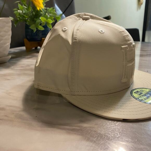 New Era Hat Size 7 7/8 - Picture 3 of 8